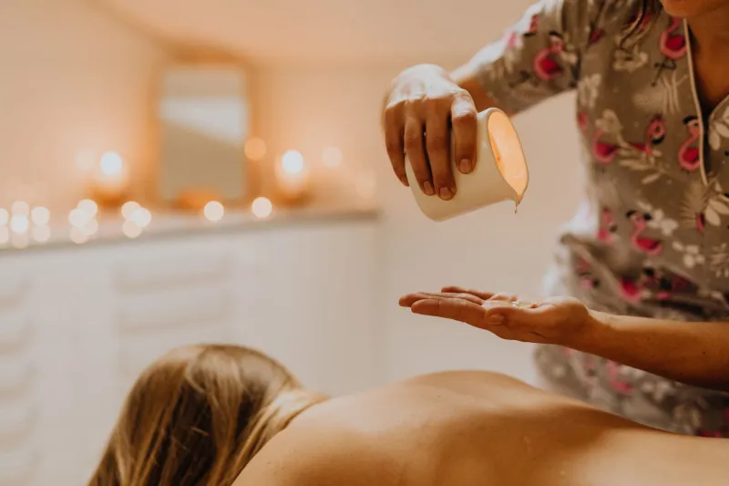 L'art du rituel conscient : élever ses soins beauté en cérémonies de reconnexion à soi